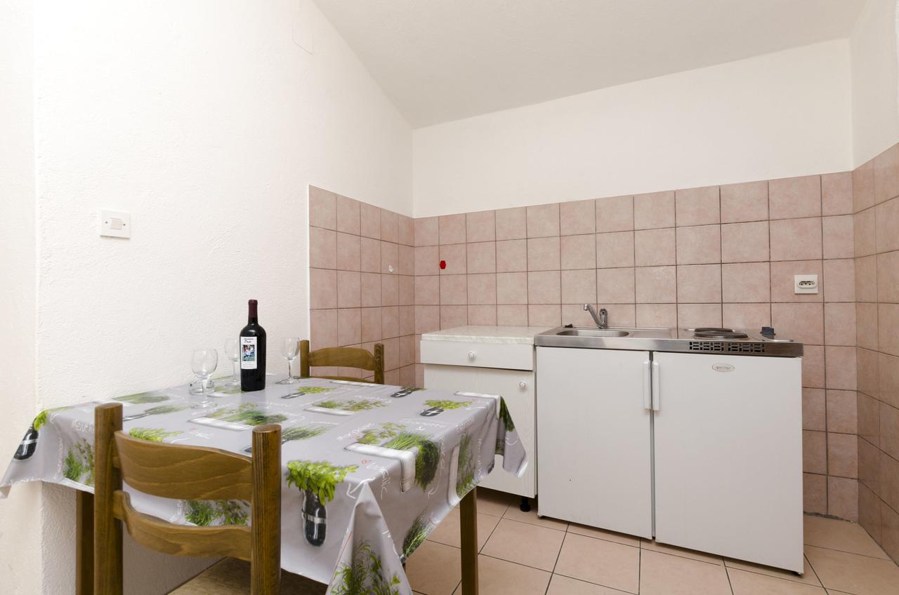 Apartments Mirko Трогир Экстерьер фото
